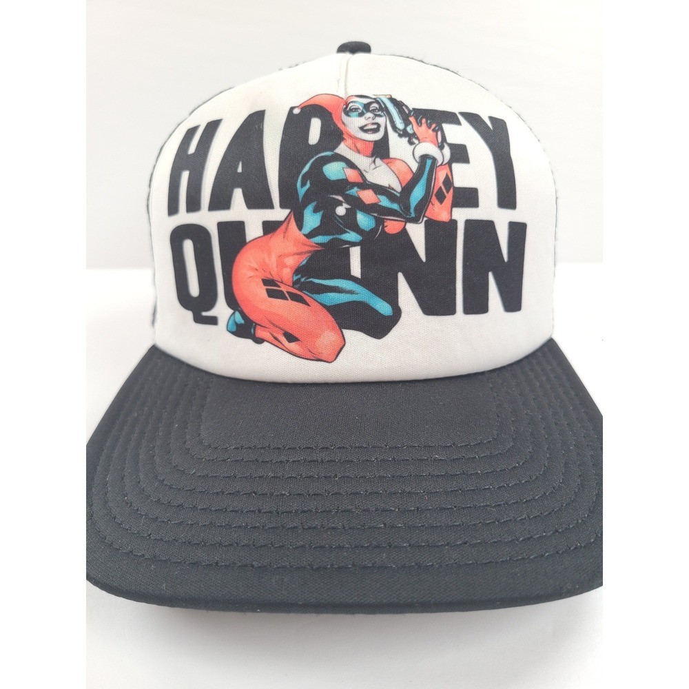 DC Comics Harley Quinn Mens Trucker Hat Black White Mesh Snapback Graphic Print